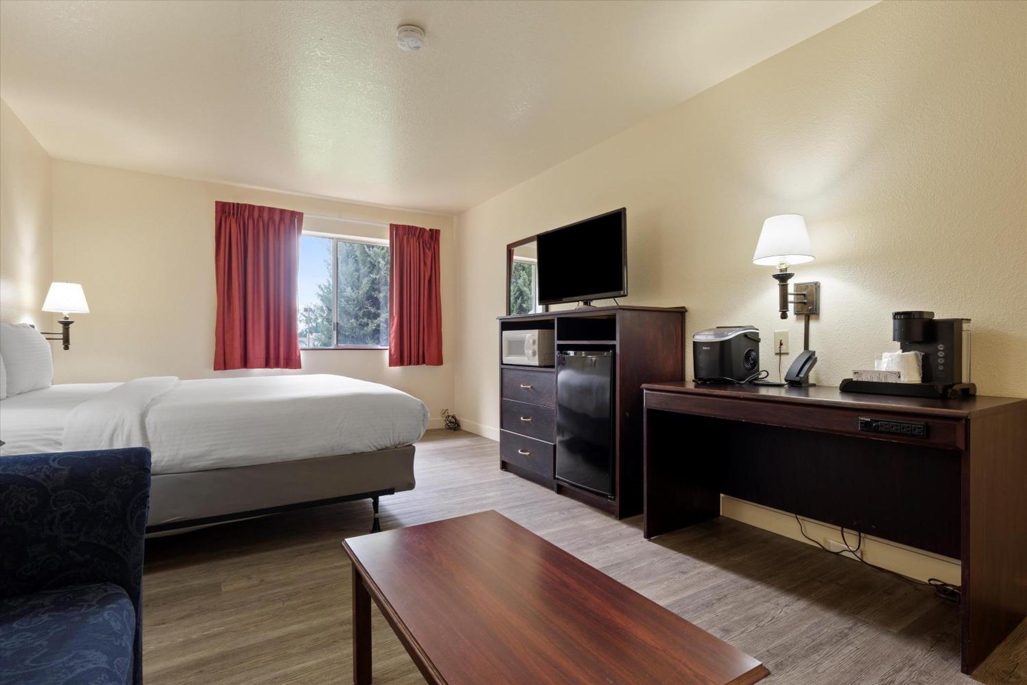 Quincy Inn And Suites Zewnętrze zdjęcie