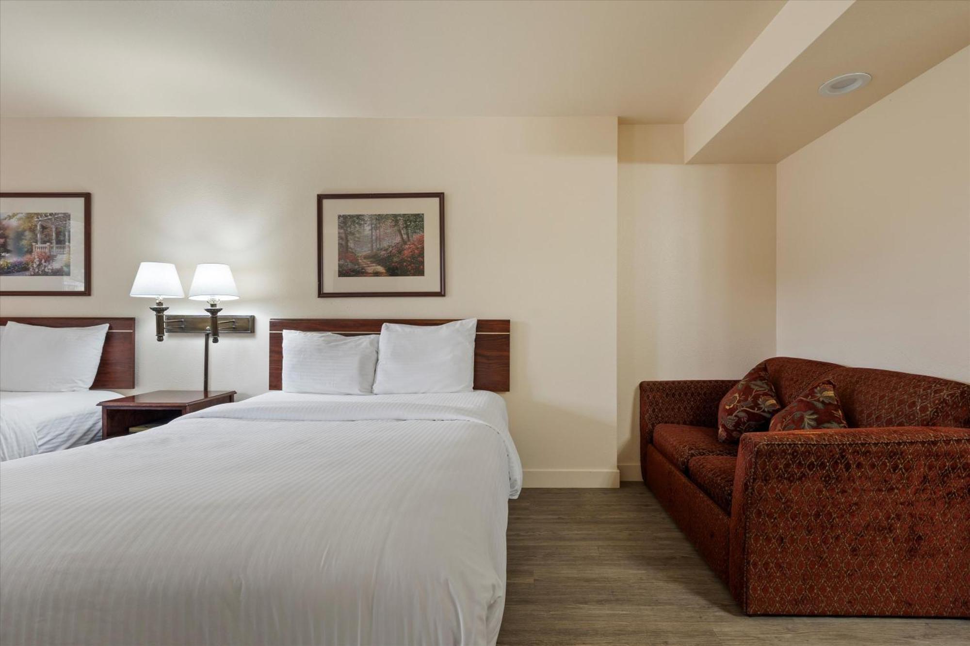 Quincy Inn And Suites Zewnętrze zdjęcie