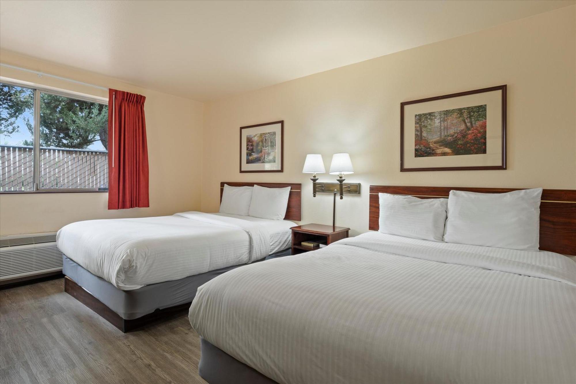 Quincy Inn And Suites Zewnętrze zdjęcie