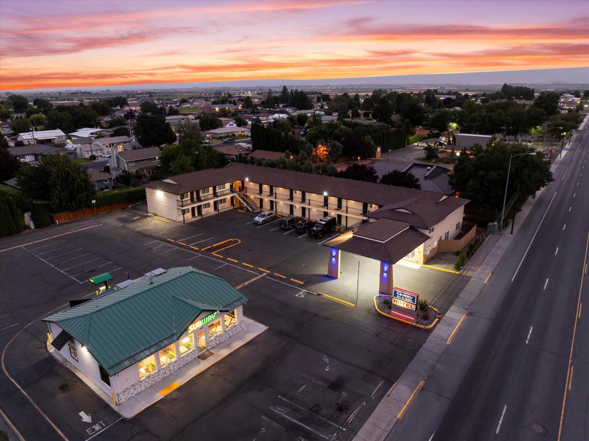 Quincy Inn And Suites Zewnętrze zdjęcie