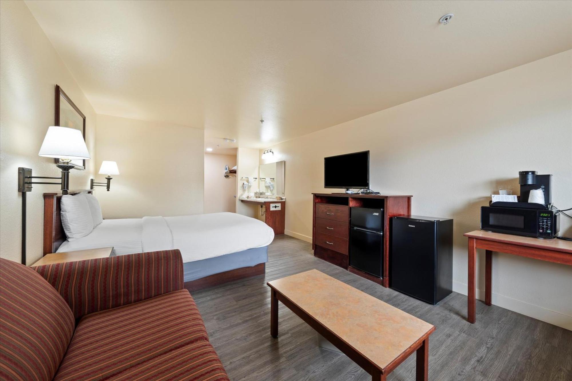 Quincy Inn And Suites Zewnętrze zdjęcie